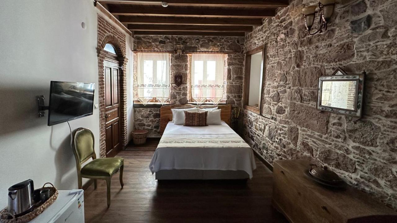 Cunda Konak Nazimaki Ayvalı Esterno foto