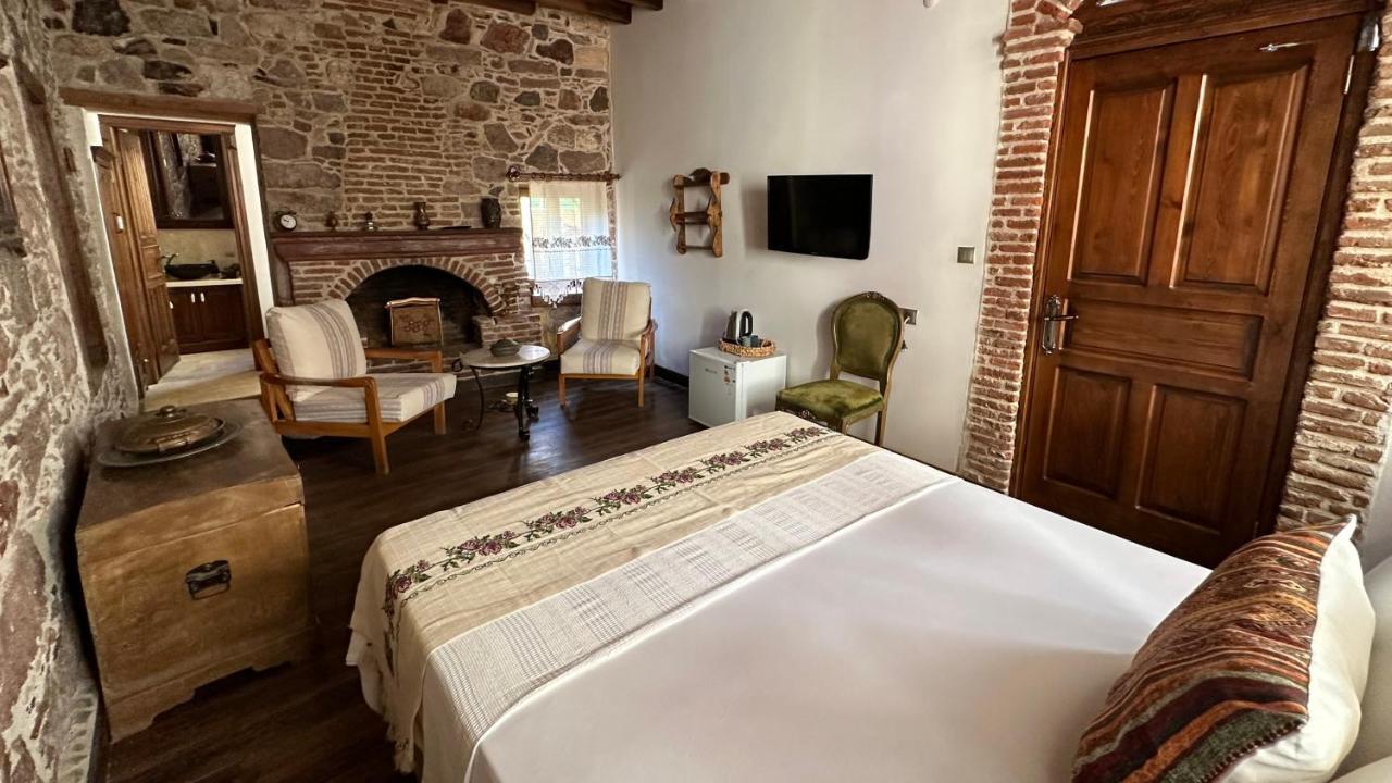 Cunda Konak Nazimaki Ayvalı Esterno foto