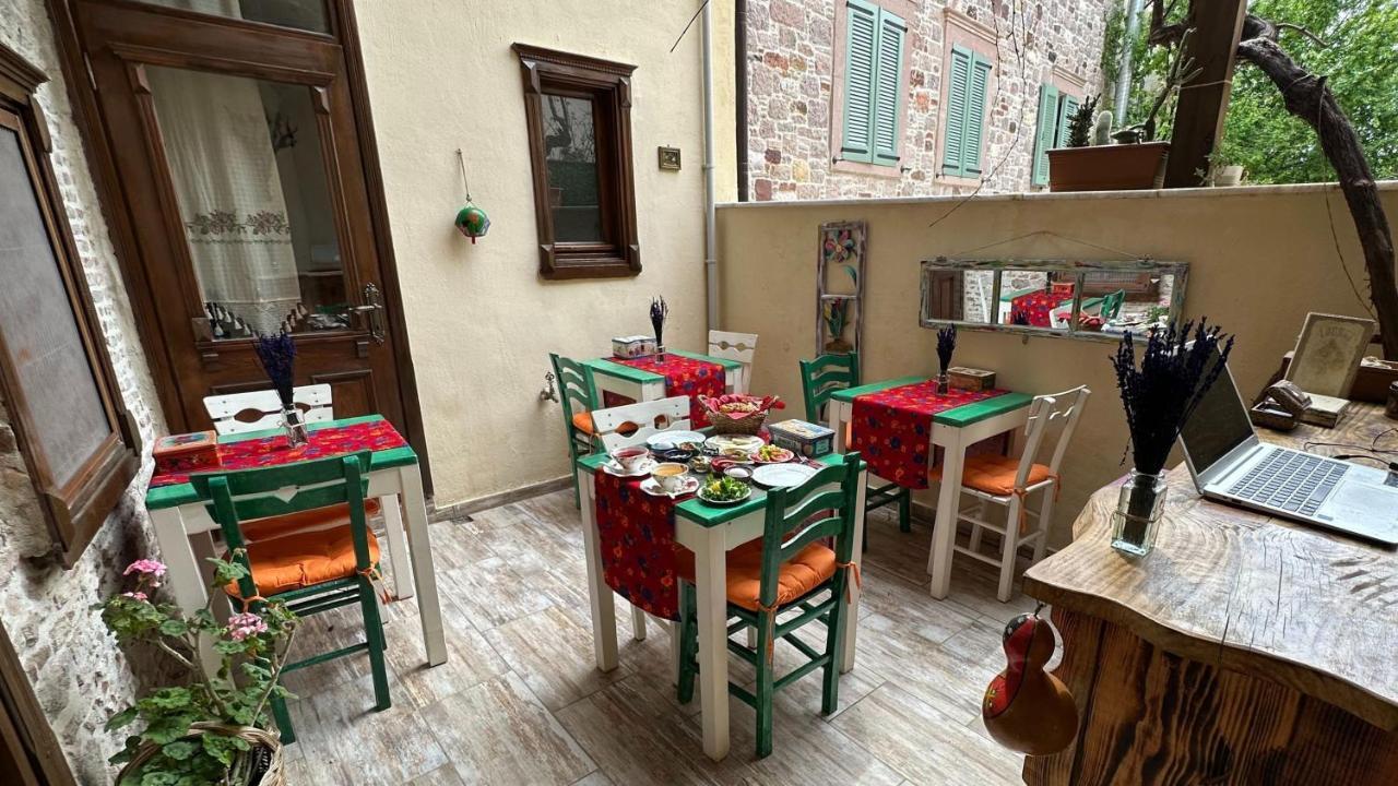 Cunda Konak Nazimaki Ayvalı Esterno foto