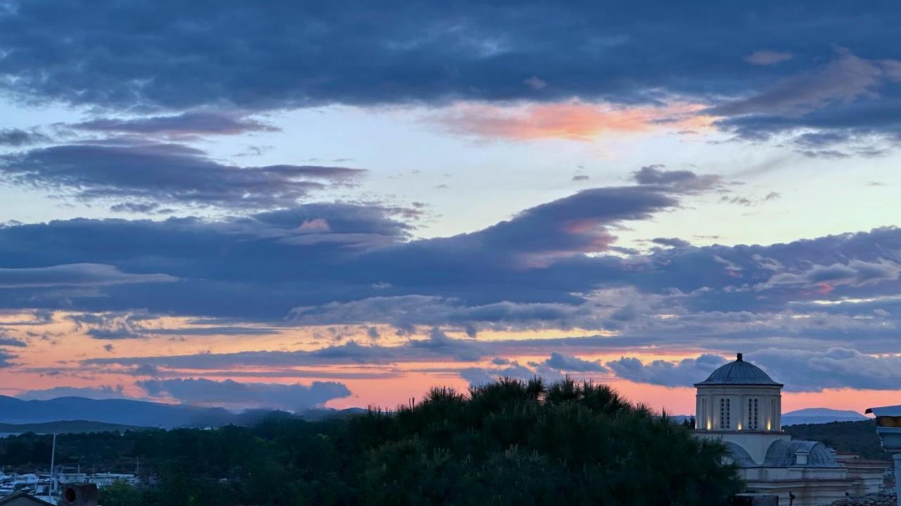 Cunda Konak Nazimaki Ayvalı Esterno foto
